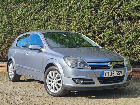 VAUXHALL ASTRA 1.8i 16v Design 5dr