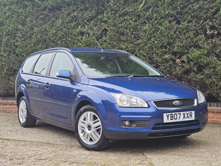 FORD FOCUS 1.6 Ghia 5dr